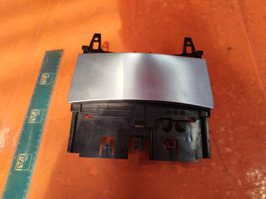 ✅MERCEDES C250 W204 2.1 DIESEL 2011 CENTER CONSOLE ASHTRAY BOX A2046801350 A283