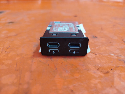 ✅2023 BMW 2 SERIES M SPORT F44 USB C SOCKET DUAL 8711938 + WARRANTY A293