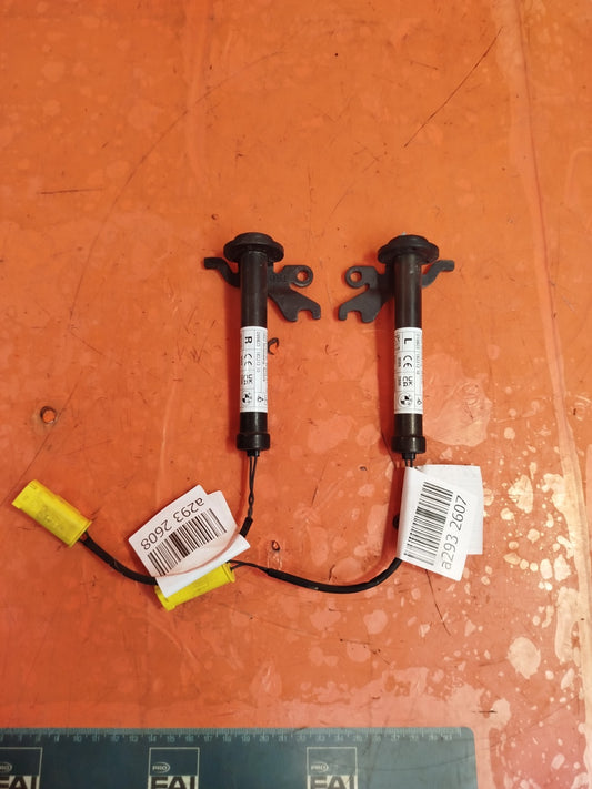 ✅BMW 220D M SPORT F44 2.0 DIESEL 2023 BONNET HINGE ACTUATOR PAIR 7450943 7450944