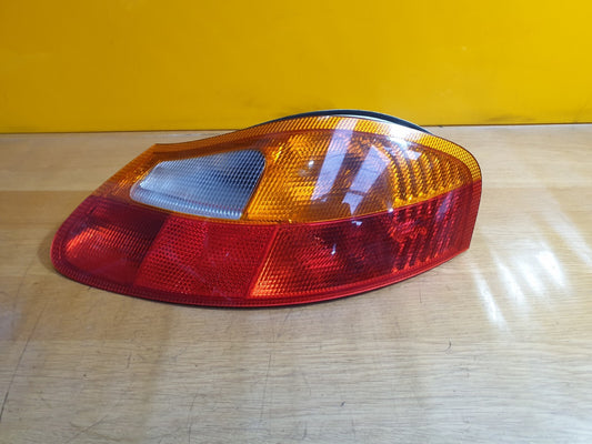 ✅2002 PORSCHE BOXTER 986 2.7P REAR RIGHT TAIL LIGHT + WARRANTY A129
