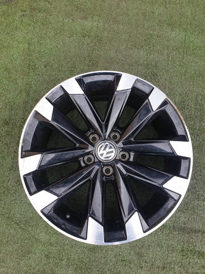✅VW T-ROC R-LINE 1.5 PETROL 2018 16in ALLOY WHEEL 2GM601025 scrath A120