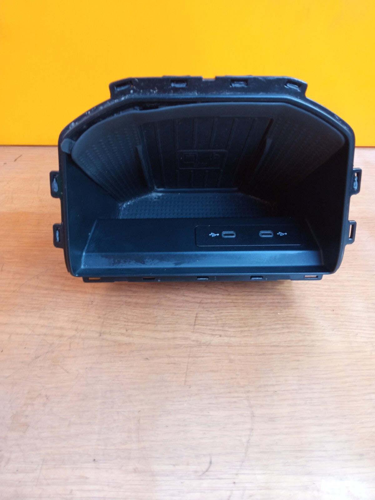 ✅SEAT ARONA FR 1.0 PETROL 2023 WIRELESS PHONE CHARGER 01175050 Warranty A145