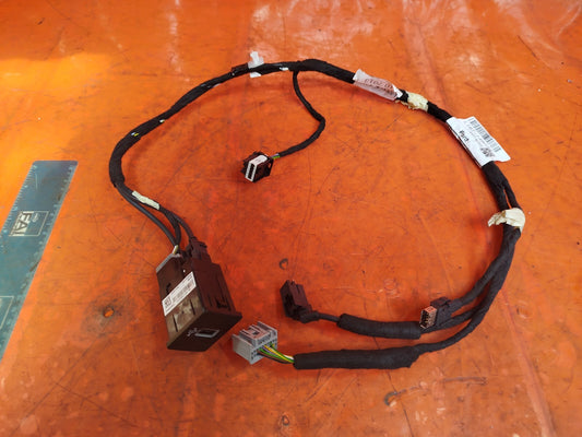 ✅2022 FORD FIESTA MK7 USB POWER PORT SOCKET OUTLET HS7T14F014AE + WARRANTY A210