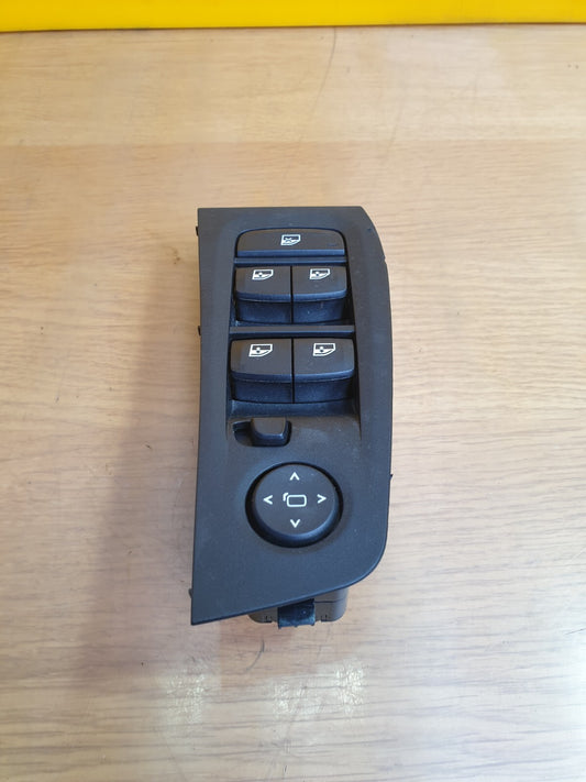 ✅2023 BMW 1 SERIES F40 SPORT 1.5D RIGHT DRIVER SIDE WINDOW CONTROL PANEL A119