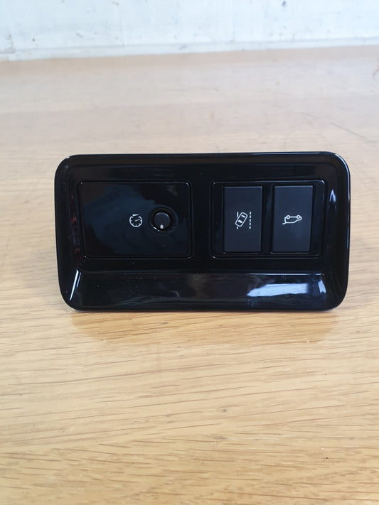 ✅JAGUAR F-PACE X761 2017 TAILGATE OPEN LANE ASSIST CONTROL SWITCH PANEL A196