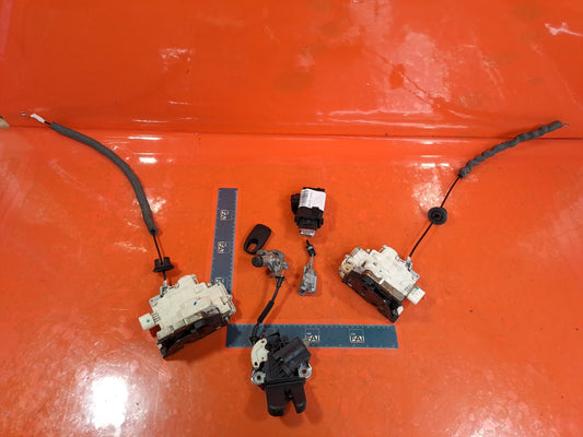 ✅AUDI A5 S LINE CABRIO 2.0 PETROL 2009 IGNITION KEY READER DOOR LOCK 8K0909131