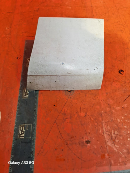 ✅2007 AUDI Q7 4L FRONT RIGHT WING FENDER LOWER MOULDING WHITE (300) + WARRANTY