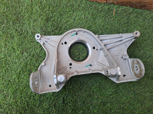 2024 TESLA MODEL 3 LONG FRONT RIGHT STRUT UPPER HOLDER 1044037-00-C A207