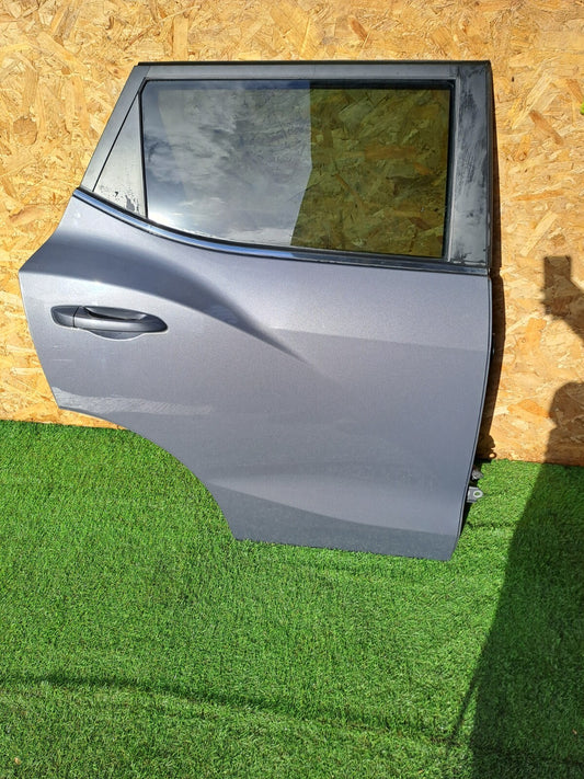 SSANGYONG TIVOLI ELX 1.6 PETROL 2015 REAR RIGHT DOOR GREY Warranty A221