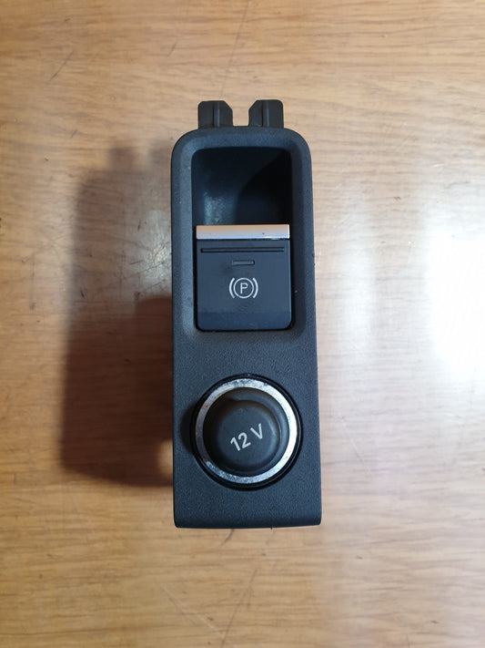 ✅AUDI A3 S LINE 1.4 PETROL 2021 ELECTRIC HANDBRAKE SWITCH 12V SOCKET SWITCH A149