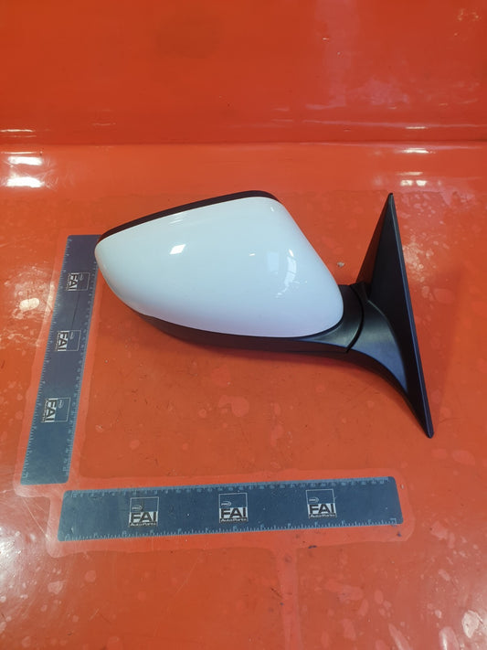 SSANGYONG TIVOLI EX 1.6 DIESEL 2017 FRONT RIGHT MIRROR WHITE Warranty A230