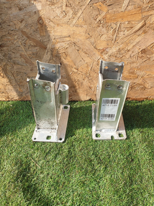 AUDI A5 S LINE 2.0 DIESEL 2012 FRONT CRASH BAR MOUNT BRACKETS PAIR 8K0807133D