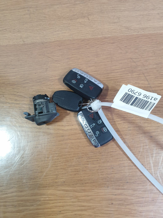 ✅JAGUAR F-PACE X761 3.0 PETROL 2017 KEYS & DOOR LOCK 30784963 Warranty A196