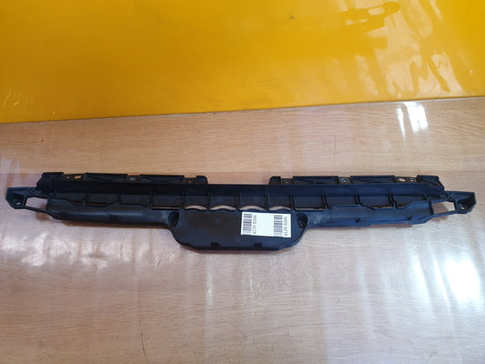 ✅AUDI Q2 S-LINE 1.4 PETROL 2017 FRONT BUMPER GRILLE SUPPORT 81A853037 Warranty