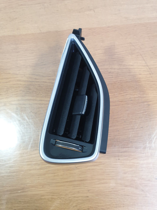 ✅JAGUAR F-PACE X761 3.0 PETROL 2017 DASHBOARD AIR VENT RIGHT HX73018B08AE A196
