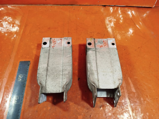 ✅MERCEDES C250 W204 2.1 DIESEL 2011 FRONT CRASH BAR BRACKETS A2046201195 A283