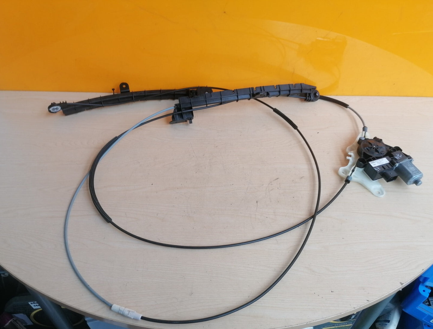 ✅2017 AUDI A4 B9 PARCEL SHELF LIFTING MOTOR & LINKAGE 8W9863560 + WARRANTY