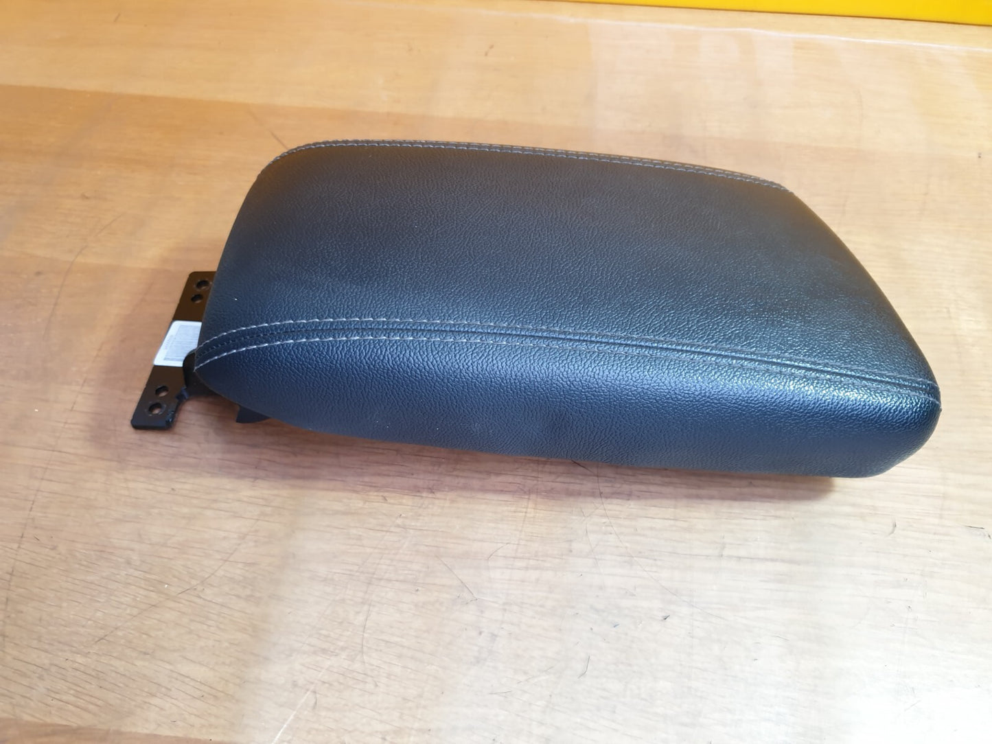 ✅2016 KIA NIRO 2 EV S-A 1.6P CENTRE CONSOLE LEATHER ARMREST + WARRANTY A164