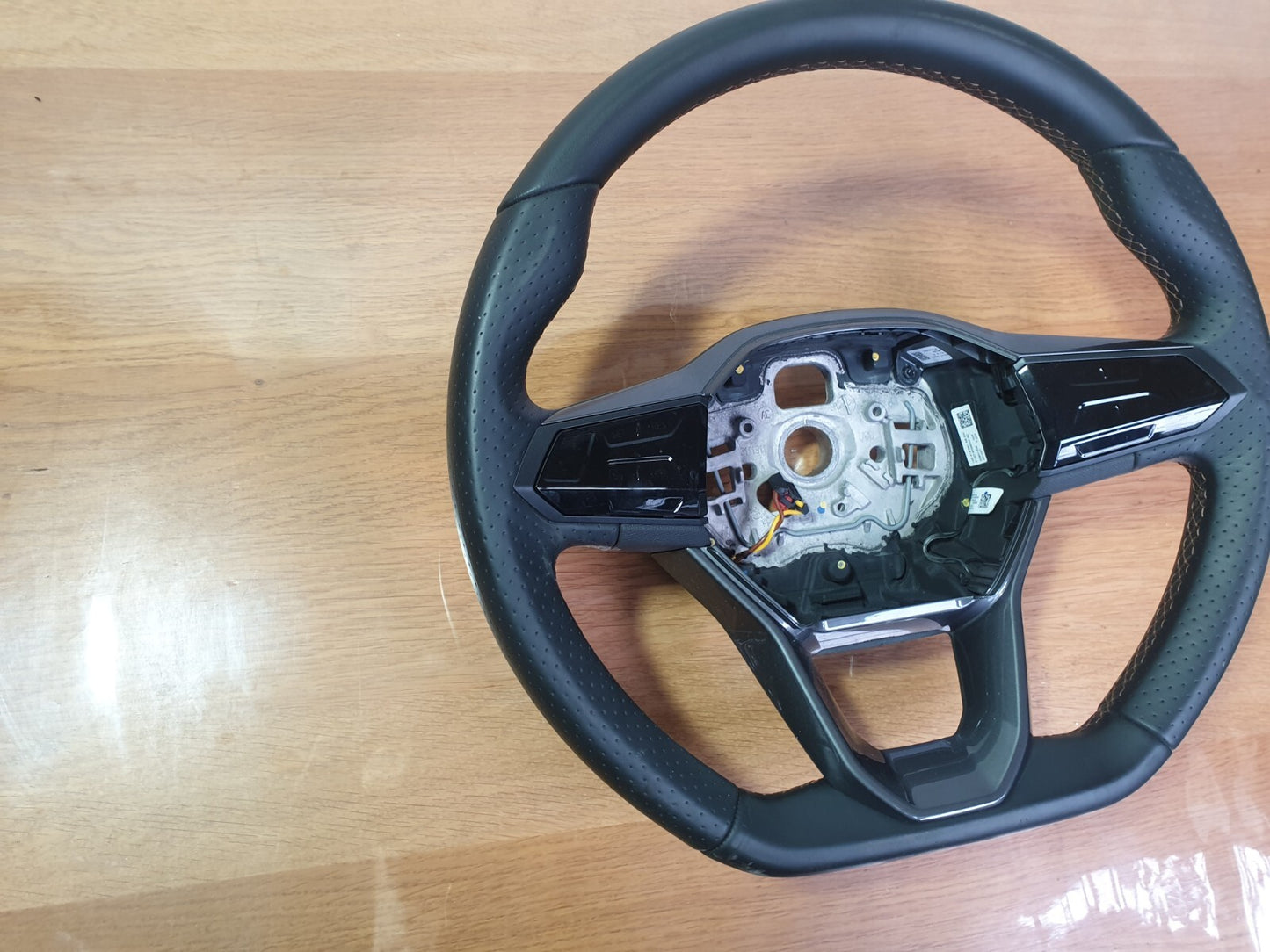 CUPRA BORN V2 Ev 2023 MULTIFUNCTION STEERING WHEEL 10E419091AB + WARRANTY А209