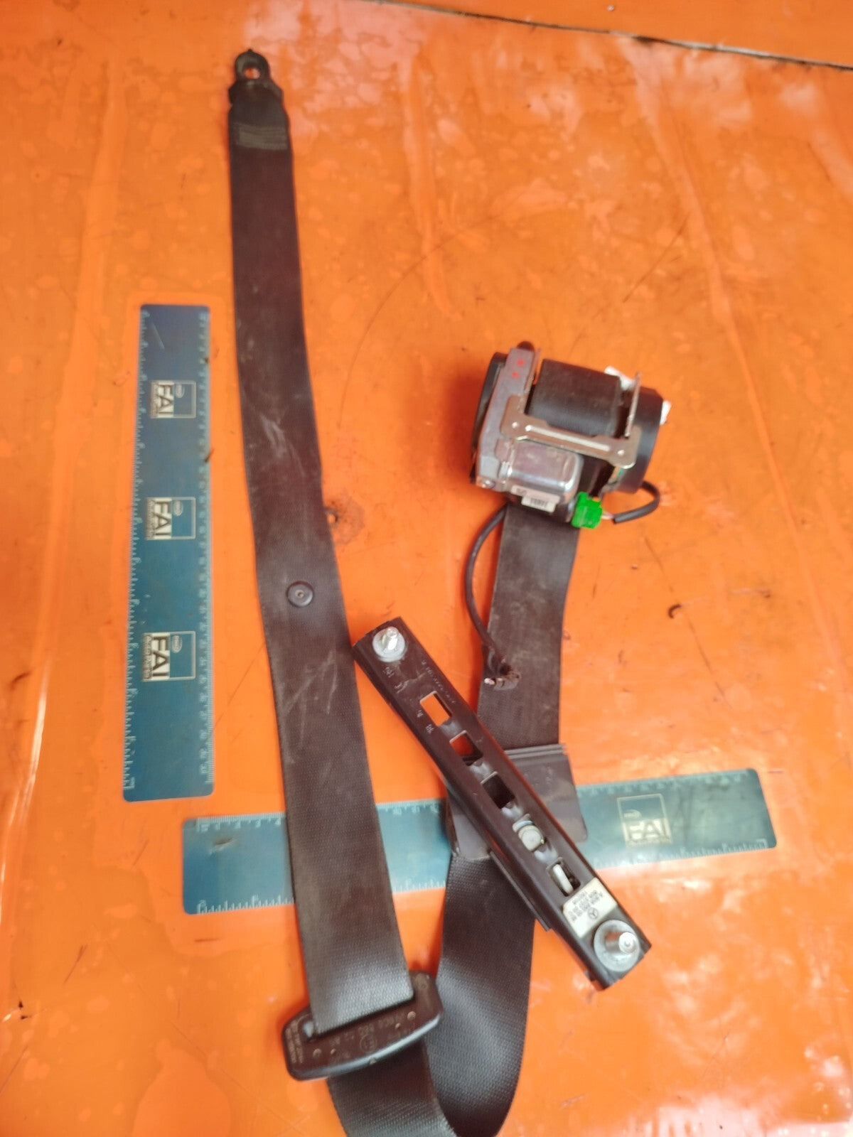 ✅VW CRAFTER CR35 2.0 DIESEL 2017 FRONT RIGHT SEAT BELT 601384100 A9068600088