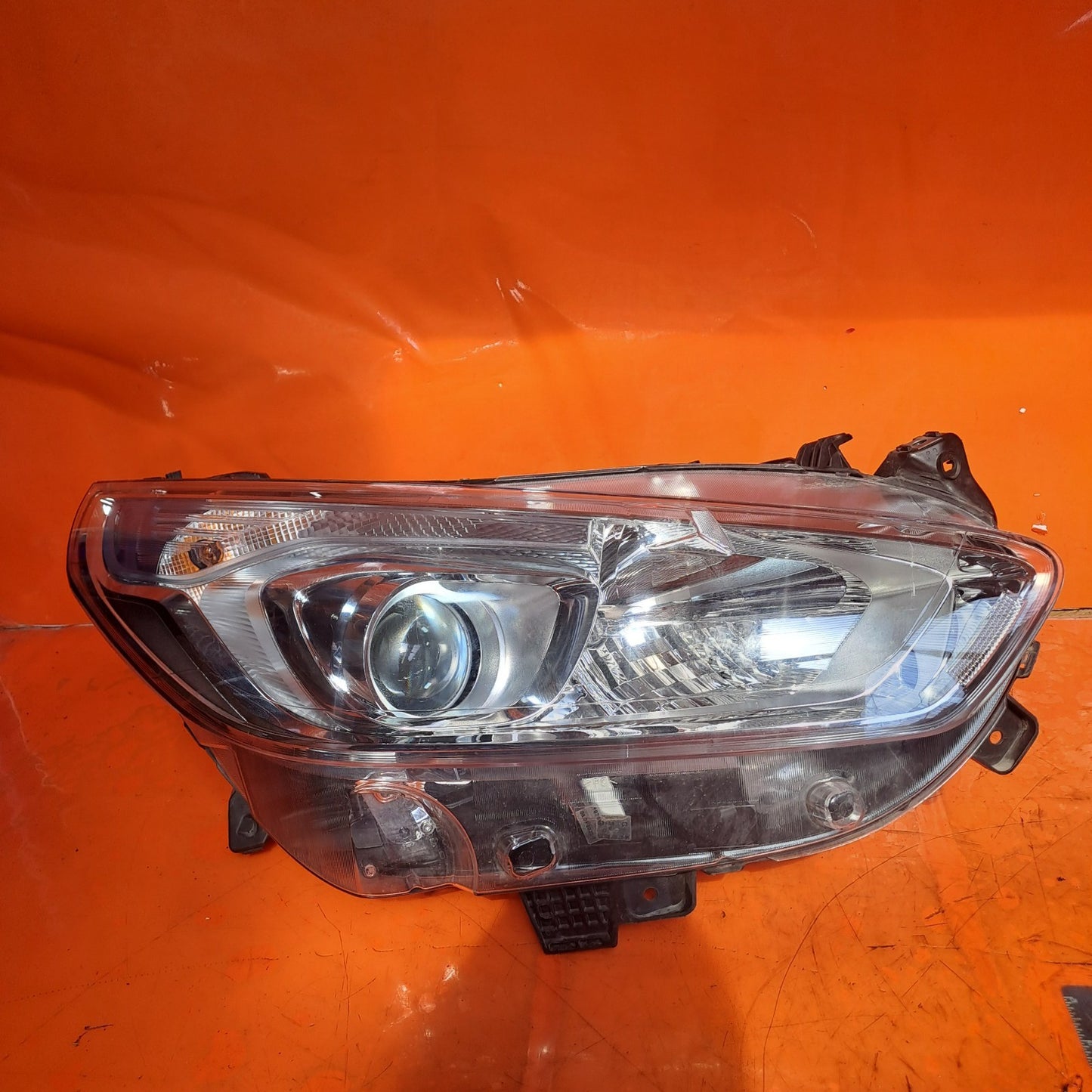 ✅2017 FORD GALAXY ZETEC MK4 FRONT RIGHT HEADLIGHT EM2B-13W029-BK +WARRANTY A296