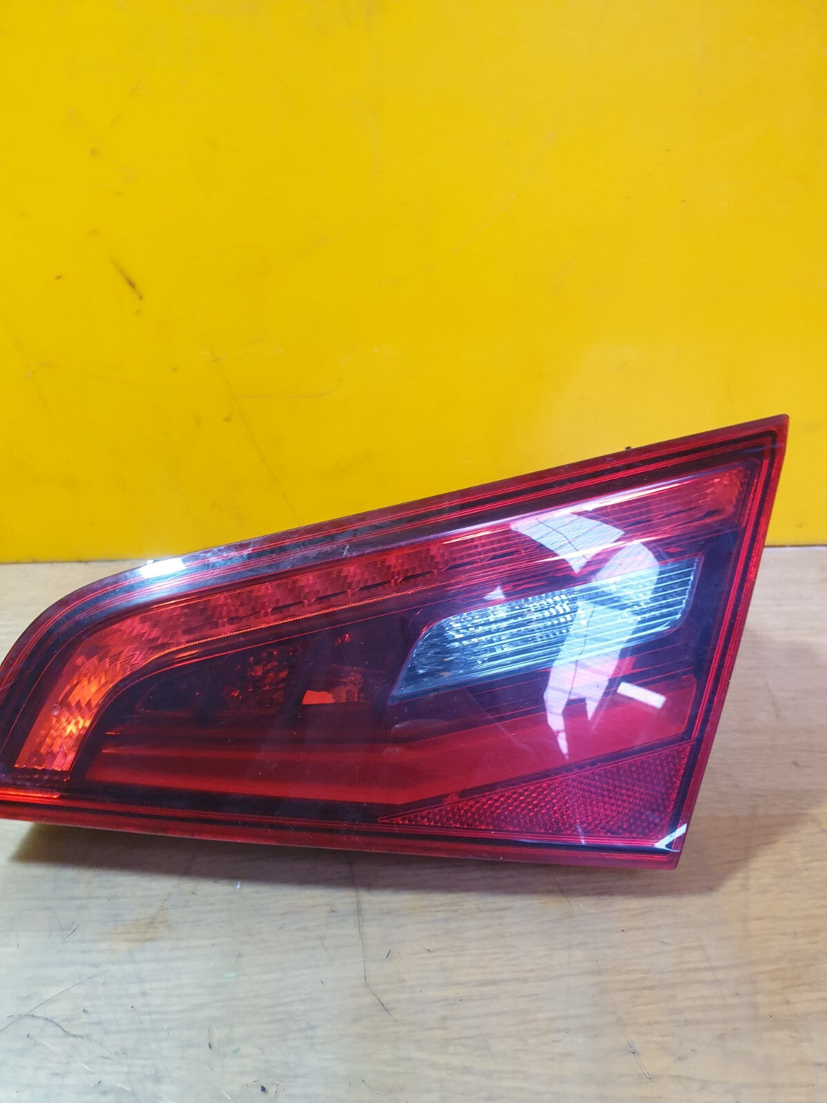 ✅AUDI A3 E-TRON 1.4 PETROL 2015 REAR RIGHT INNER TAIL LIGHT 8V4945094A Warranty