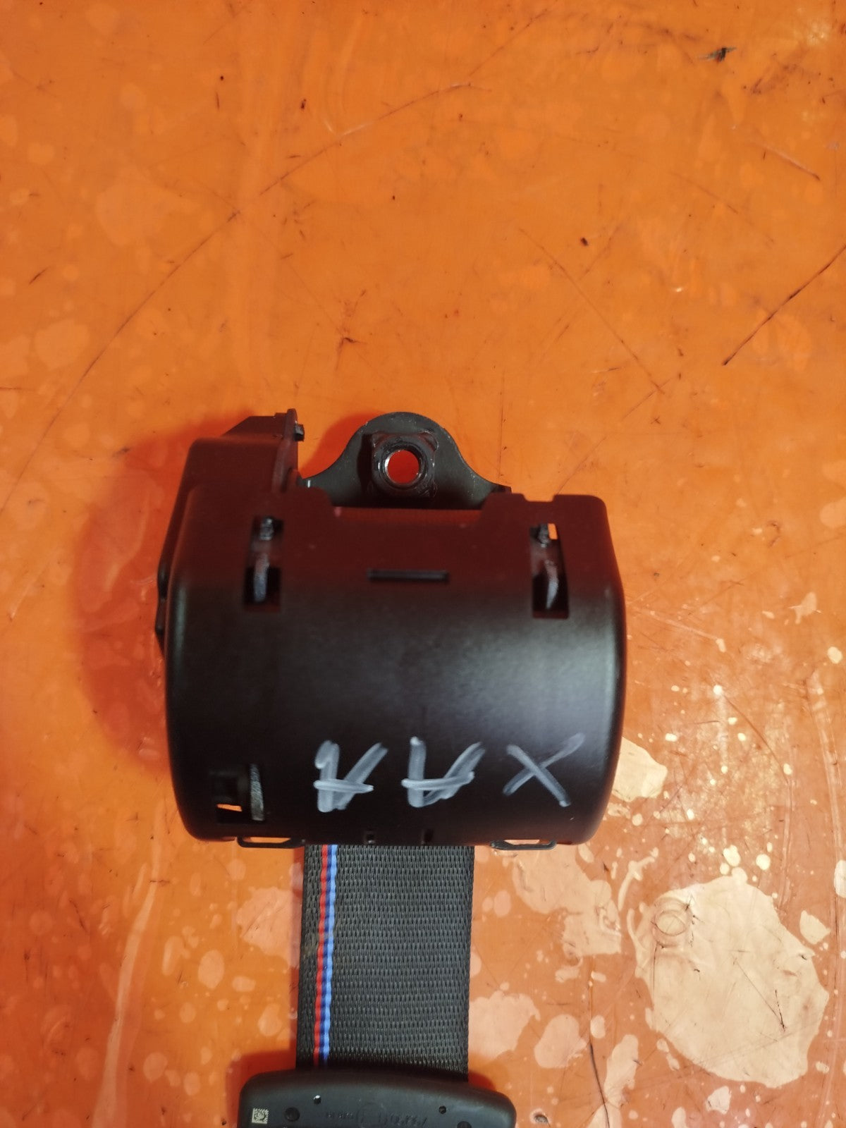 ✅BMW 1 SERIES REAR CENTRE SEAT BELT 644502600 643482700B Warranty xAA