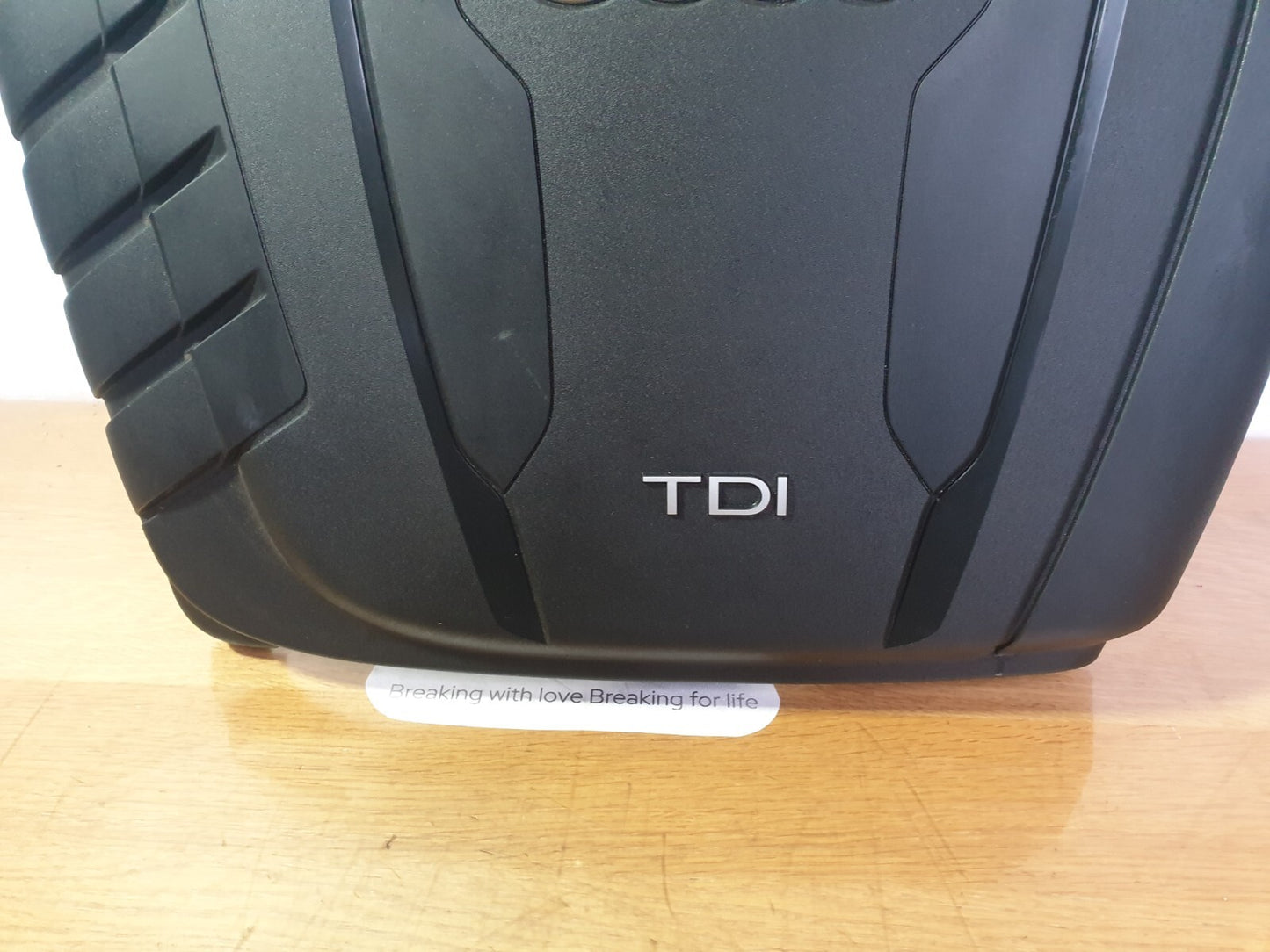 AUDI A5 CABRIO S LINE 2.0 DIESEL 2012 ENGINE TOP COVER 03L103925AB Warranty A218