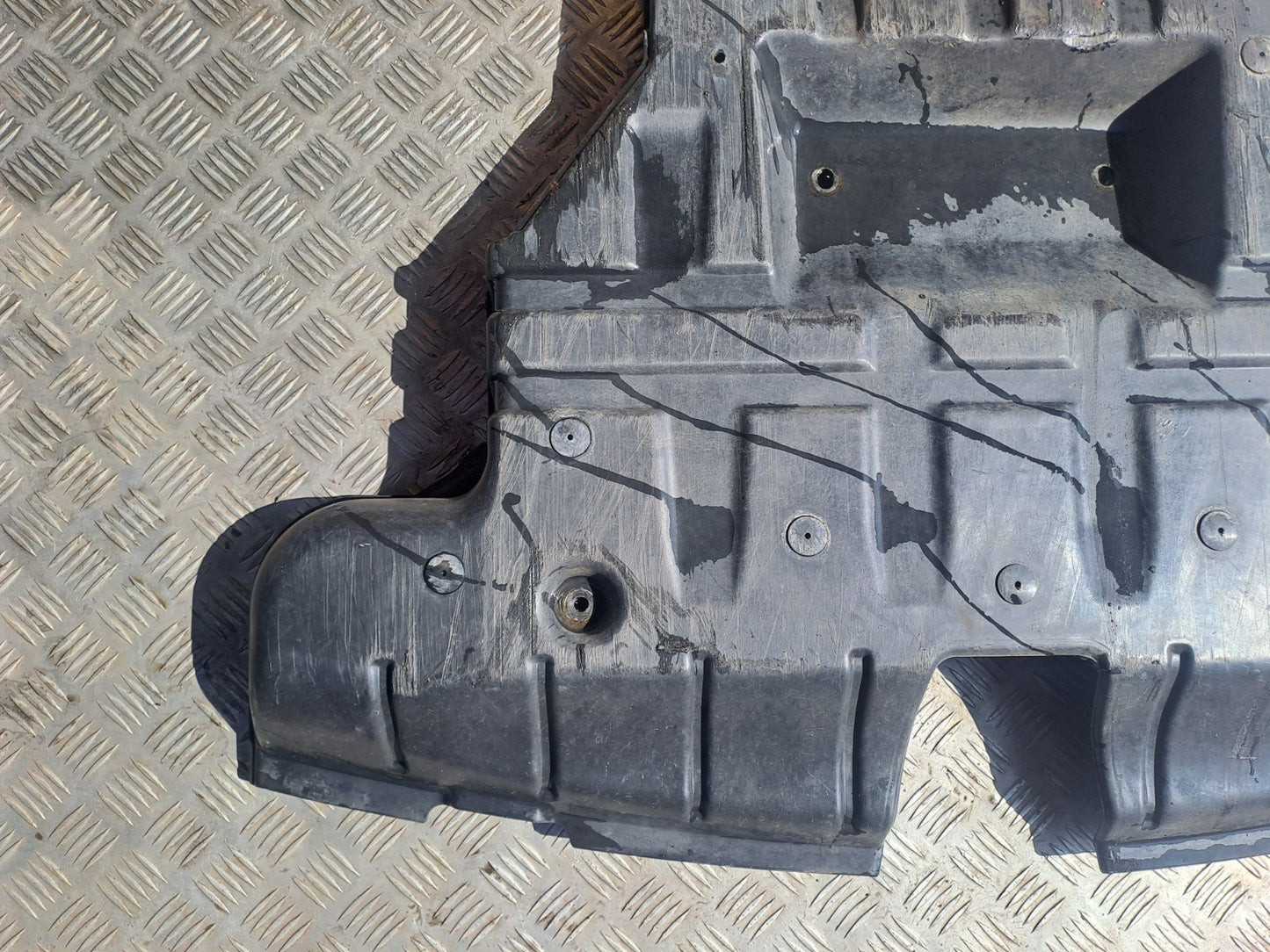 ✅SSANGYONG RODIUS TURISMO 2.2 DIESEL 2017 ENGINE UNDERTRAY COVER 24910-21000