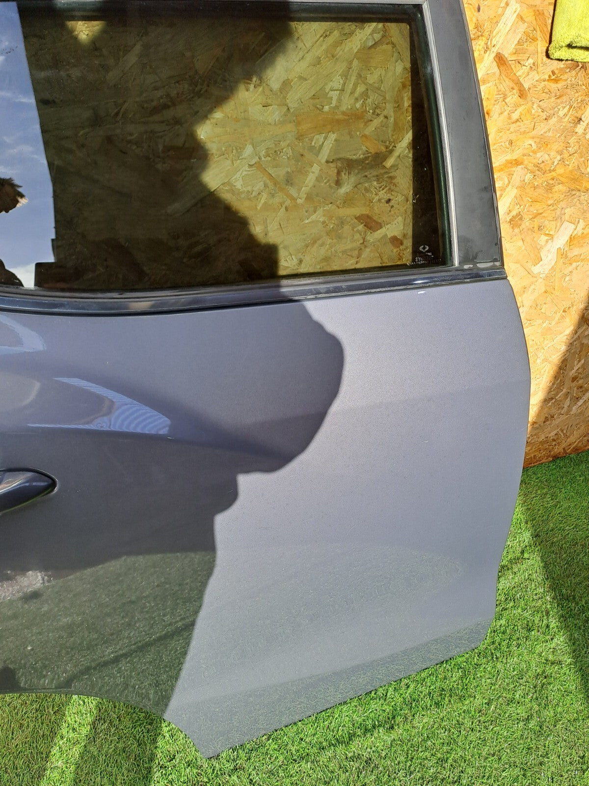 SSANGYONG TIVOLI ELX 1.6 PETROL 2015 REAR RIGHT DOOR GREY Warranty A221