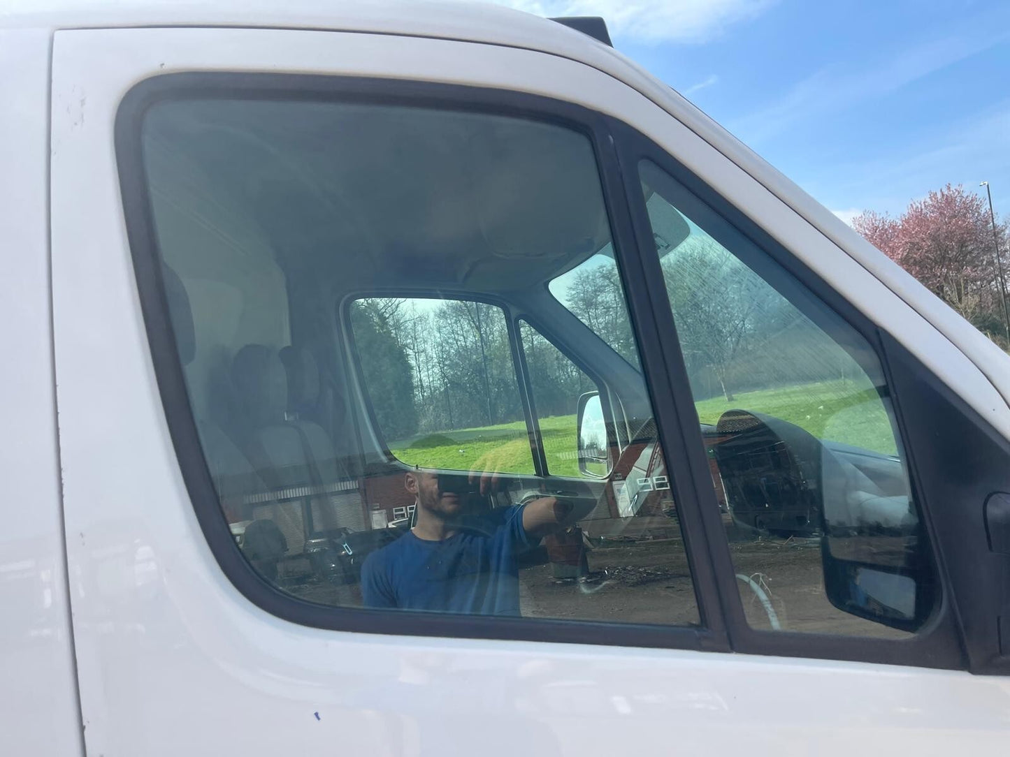 ✅VW CRAFTER CR35 2.0 DIESEL 2015 FRONT RIGHT DOOR BARE WHITE Warranty A275