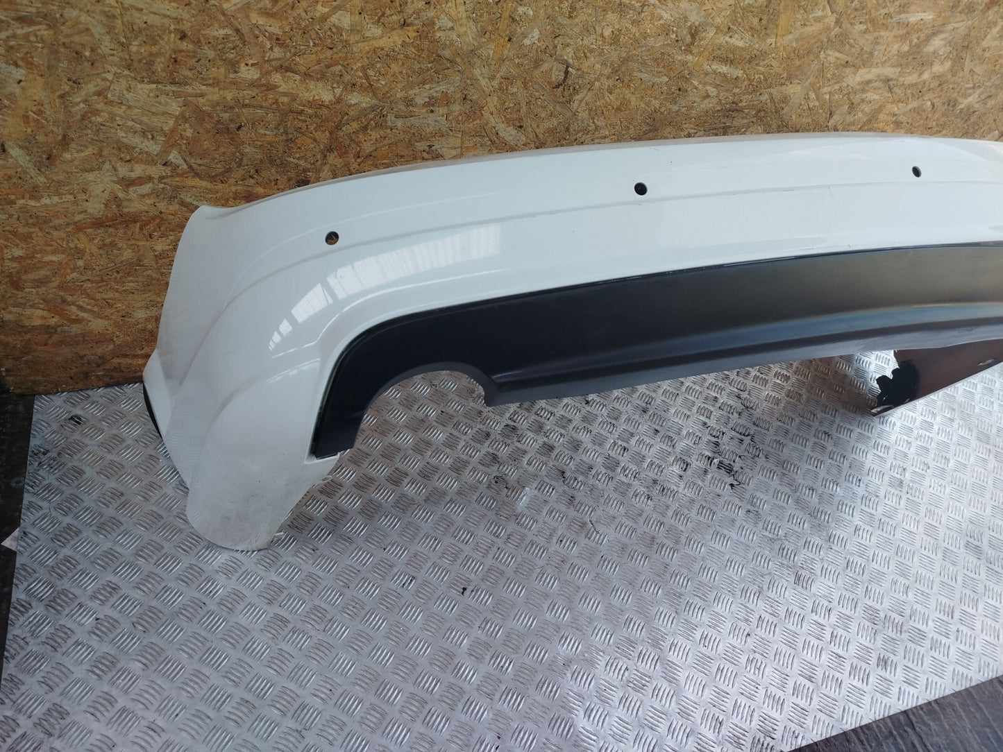 ✅2011 MERCEDES C CLASS W204 2.1 DIESEL REAR BUMPER WHITE 650 Scratches A283