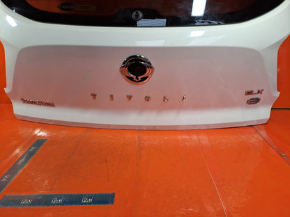 ✅SSANGYONG TIVOLI Elx 1.6 DIESEL 2016 TAILGATE BARE WHITE 82740-35064 Warranty