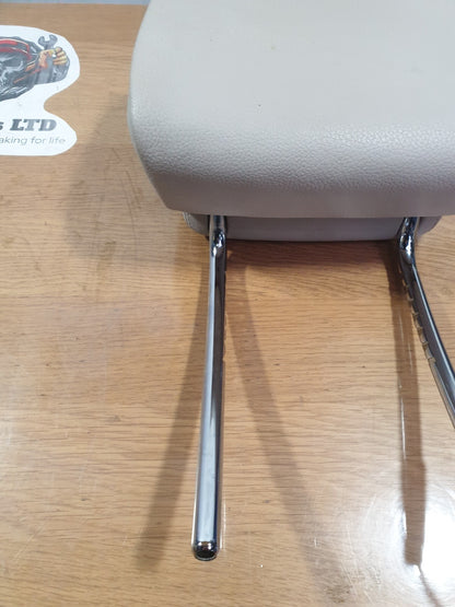 BMW 520D F11 2.0 DIESEL 2010 FRONT LEFT SEAT HEADREST KS726381711 Warranty A216