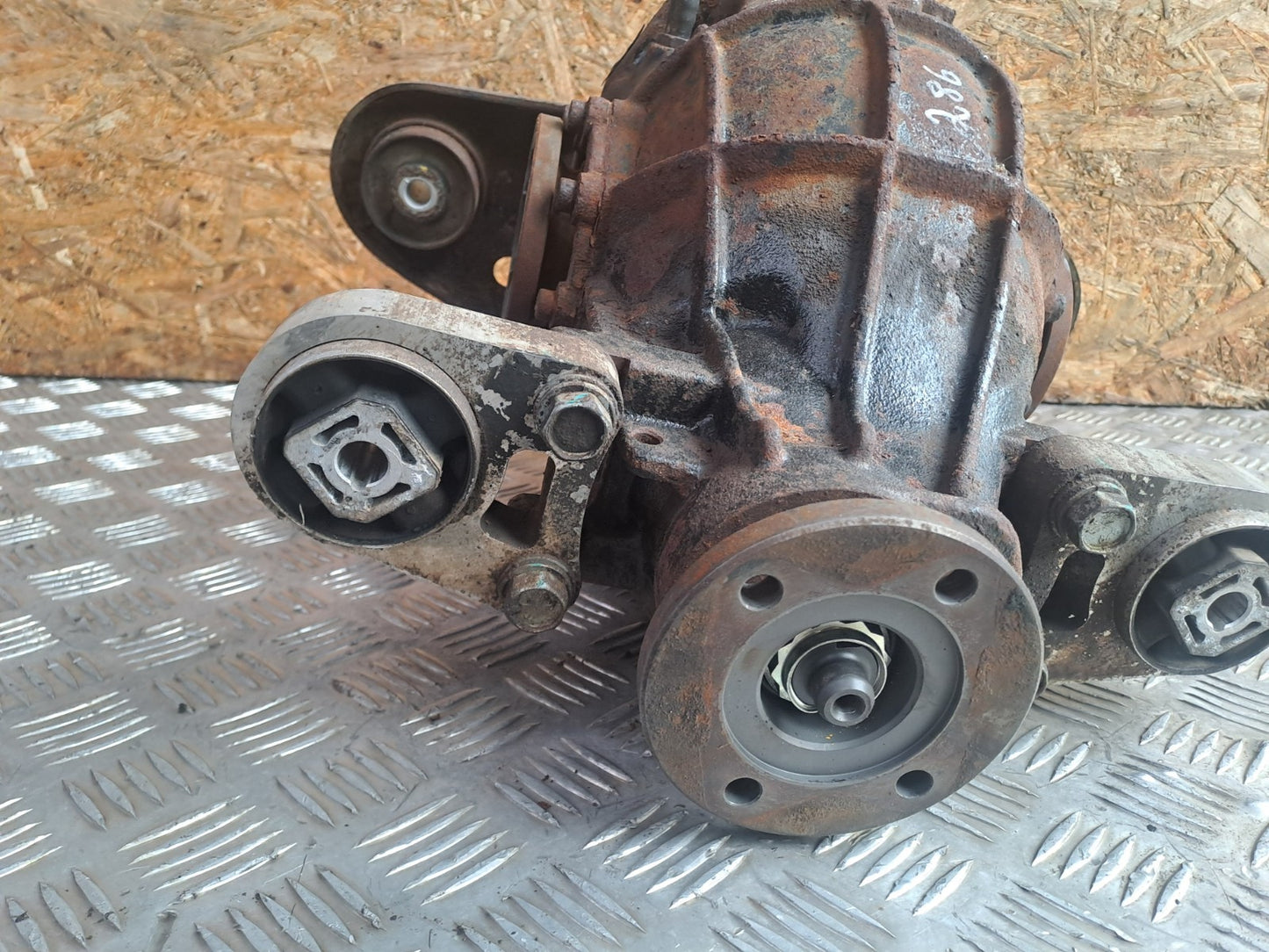 ✅SSANGYONG RODIUS TURISMO 2.2 DIESEL 2017 REAR DIFF DIFFERENTIAL K4311521020