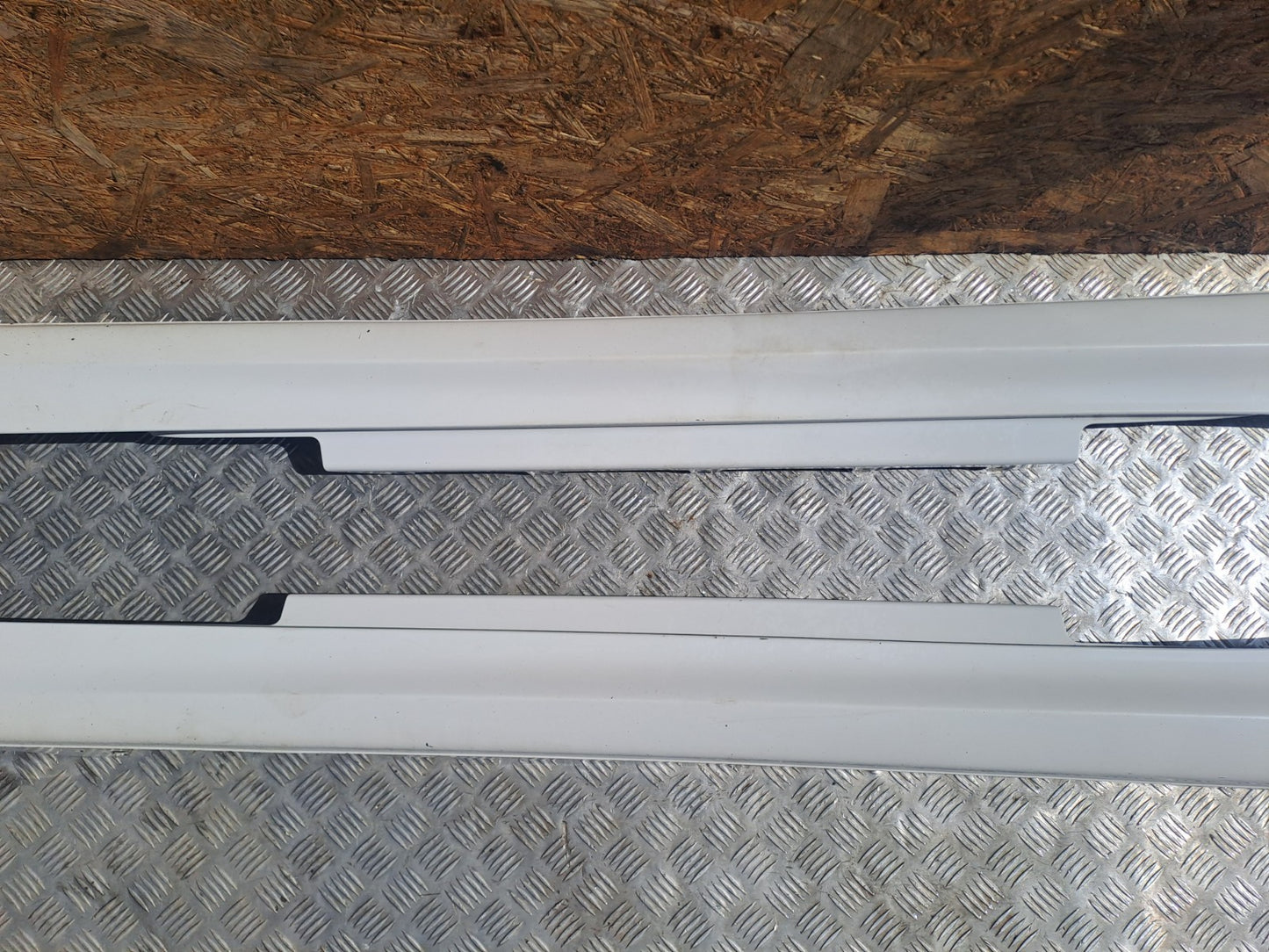 ✅BMW F21 118I M 1.6 PETROL 2015 SIDE SILL SKIRTS PAIR WHITE Warranty A298