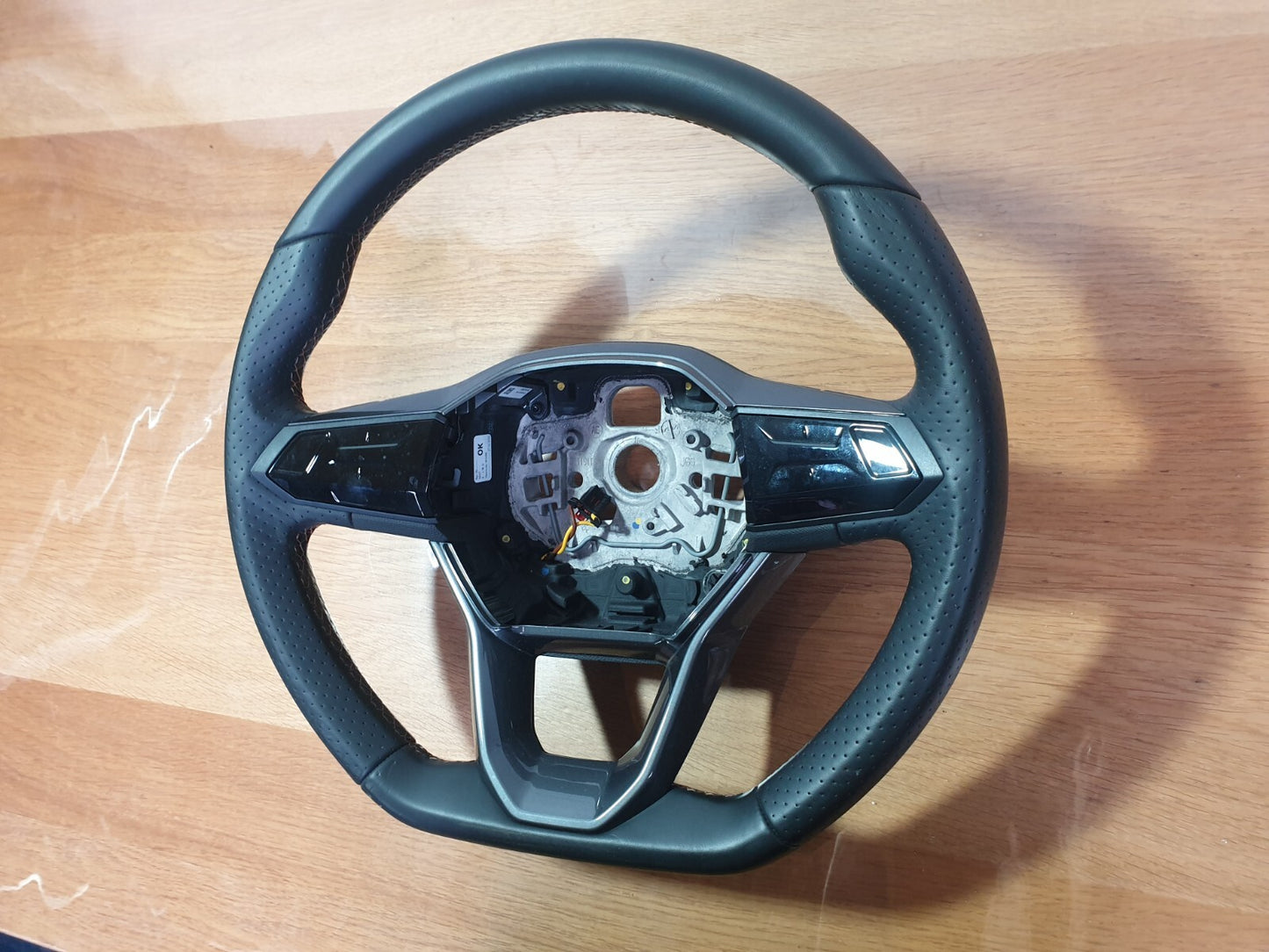 CUPRA BORN V2 Ev 2023 MULTIFUNCTION STEERING WHEEL 10E419091AB + WARRANTY А209