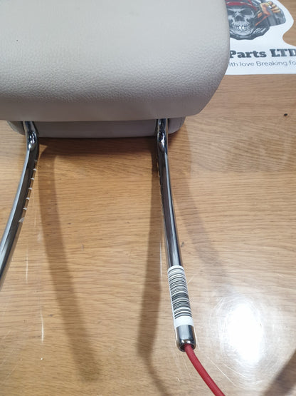 BMW 520D F11 2.0 DIESEL 2010 FRONT LEFT SEAT HEADREST KS726381711 Warranty A216