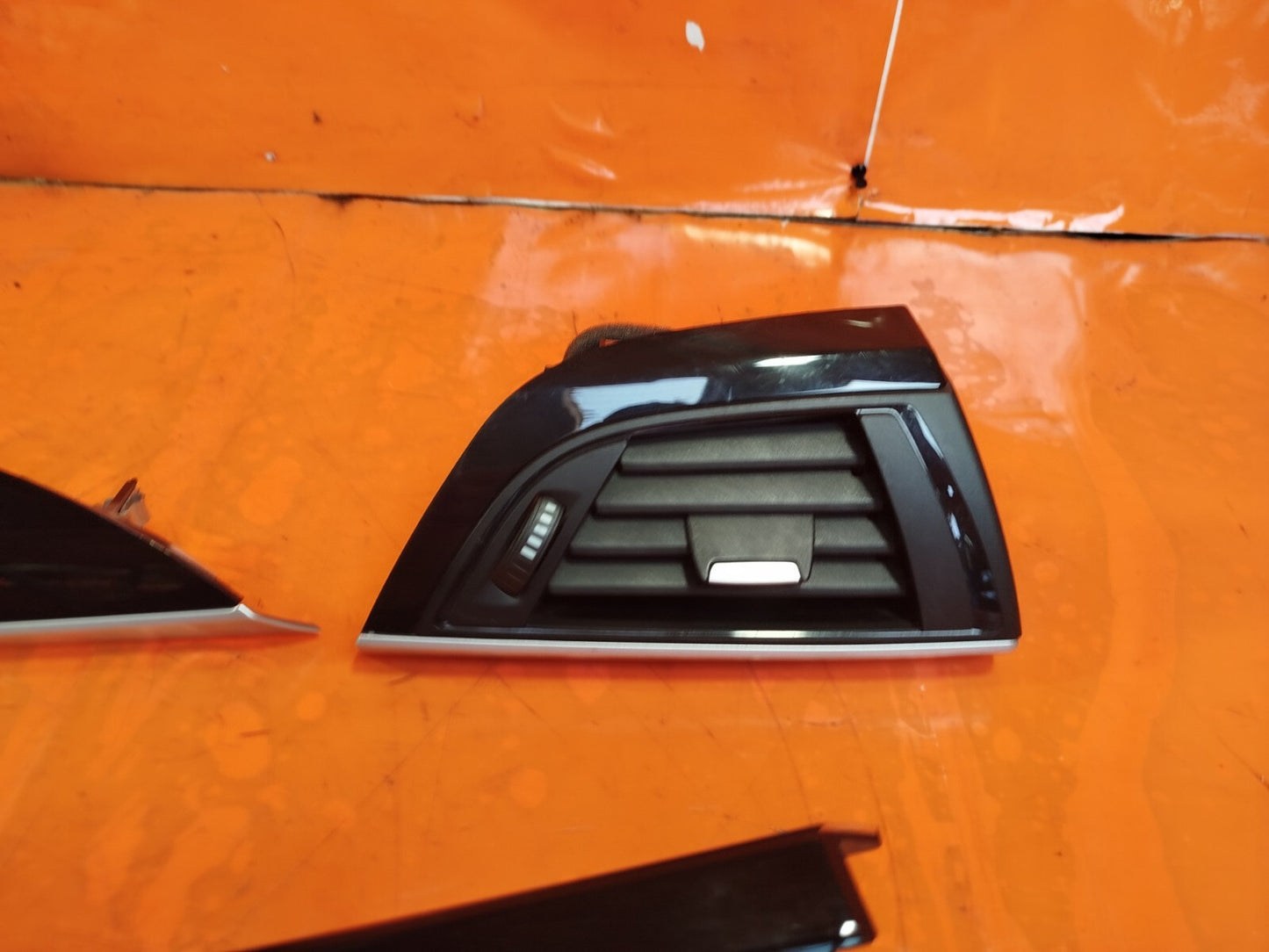 ✅BMW F20 116D URBAN 2.0 DIESEL 2012 DASHBOARD AIR VENTS 9205355 9205356 9226073