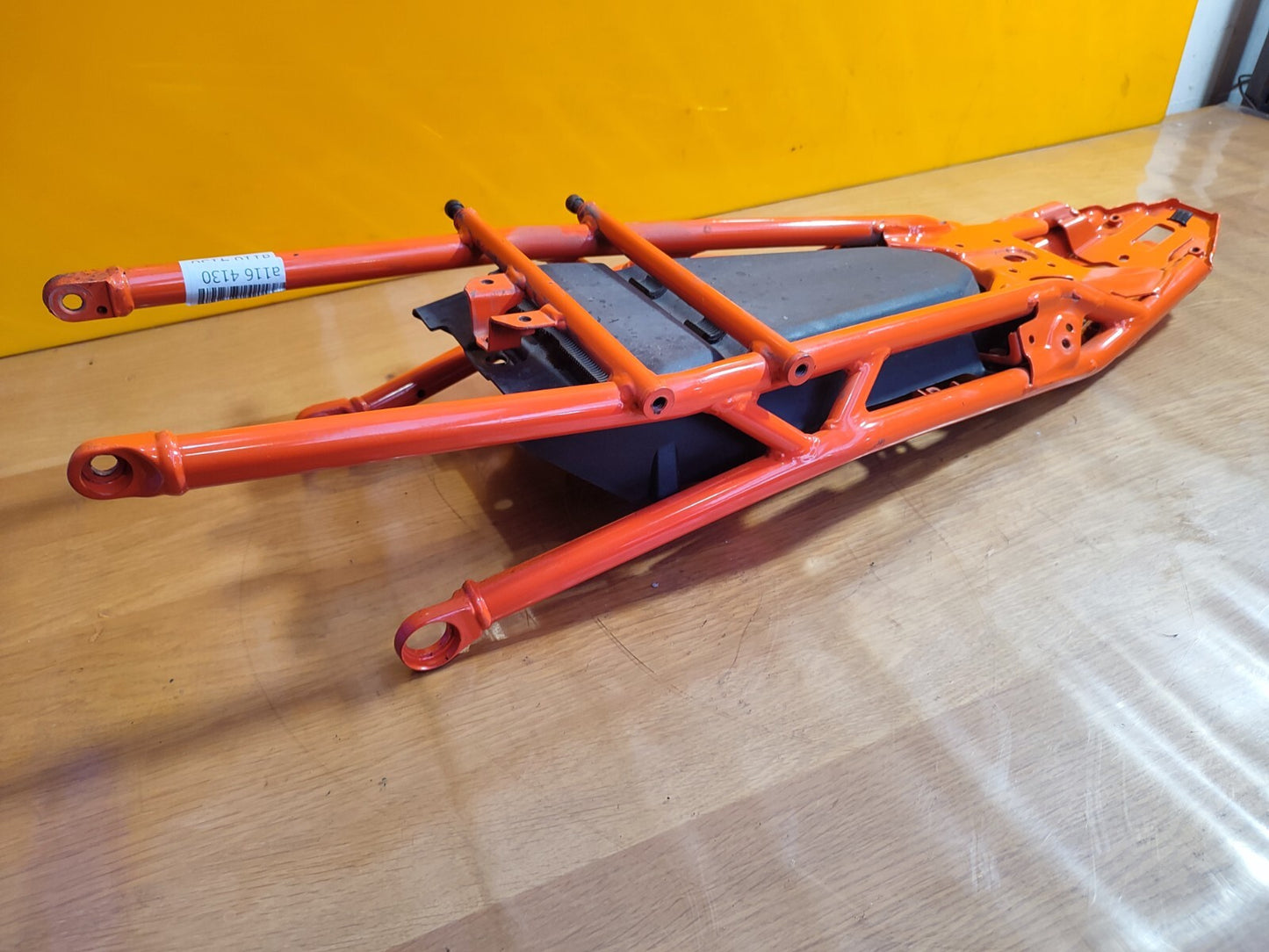 ✅KTM RC125 PETROL 2023 SEAT SUBFRAME Warranty A116