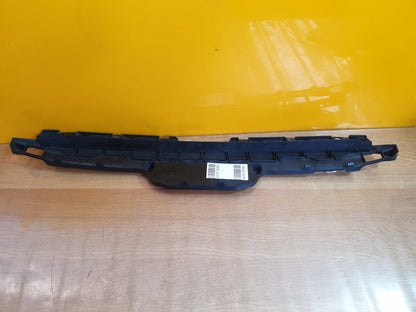 ✅AUDI Q2 S-LINE 1.4 PETROL 2017 FRONT BUMPER GRILLE SUPPORT 81A853037 Warranty