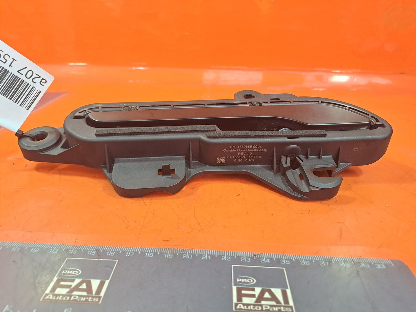 2024 TESLA MODEL 3 LONG FRONT RIGHT EXTERIOR DOOR HANDLE 1780885-00-A A207