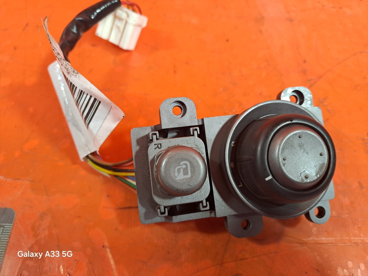 ✅Ssangyong Rodius Turismo 2.2 Diesel 2017 WING MIRROR CONTROL SWITCH 85300-21000