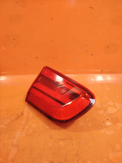 ✅BMW 118D F20 2.0 D 2016 REAR RIGHT TAIL LIGHT INNER 7359019 Warranty A122