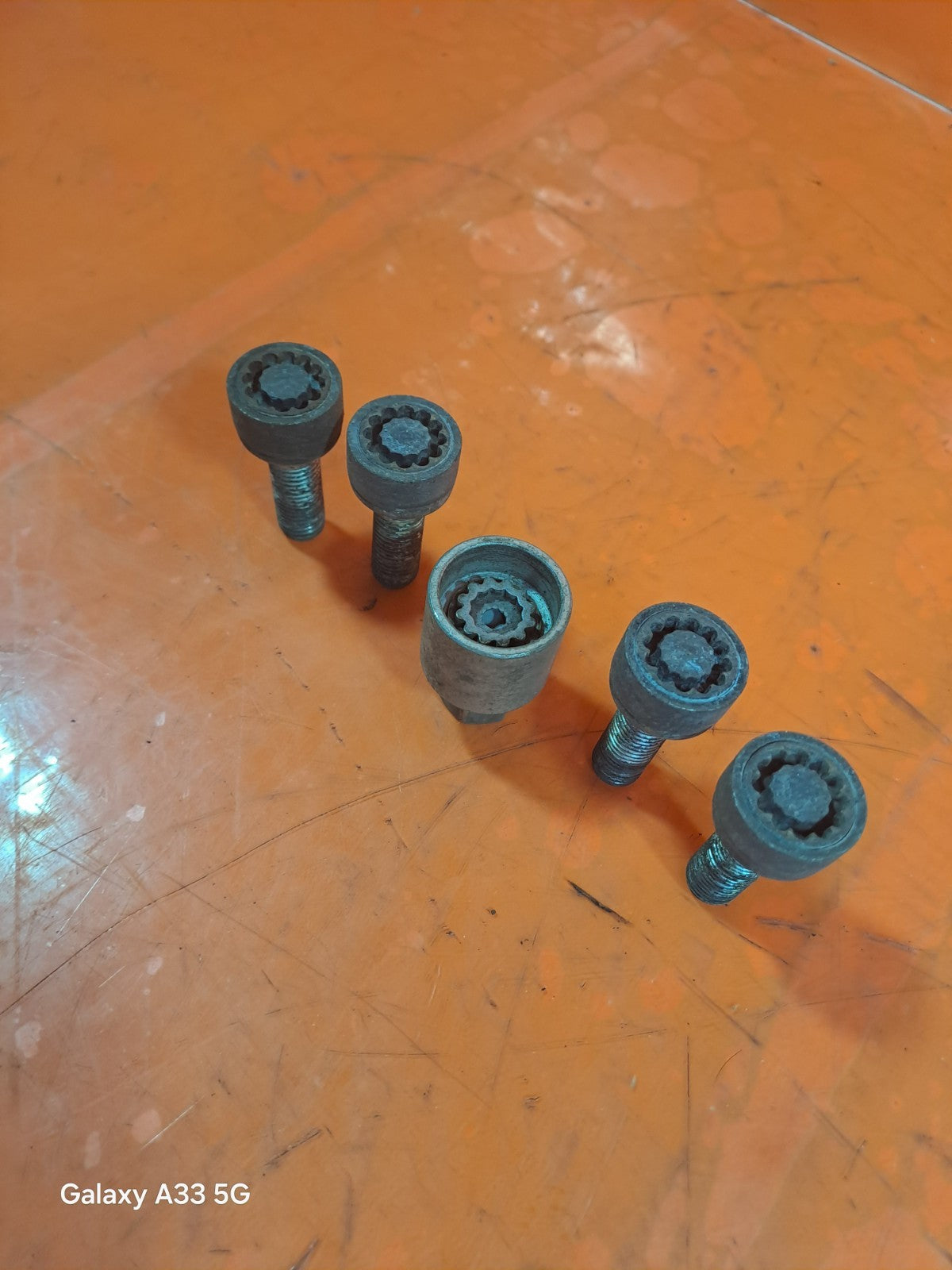 ✅SSANGYONG TIVOLI EX 1.6 DIESEL 2017 LOCKING WHEEL NUTS Warranty A230