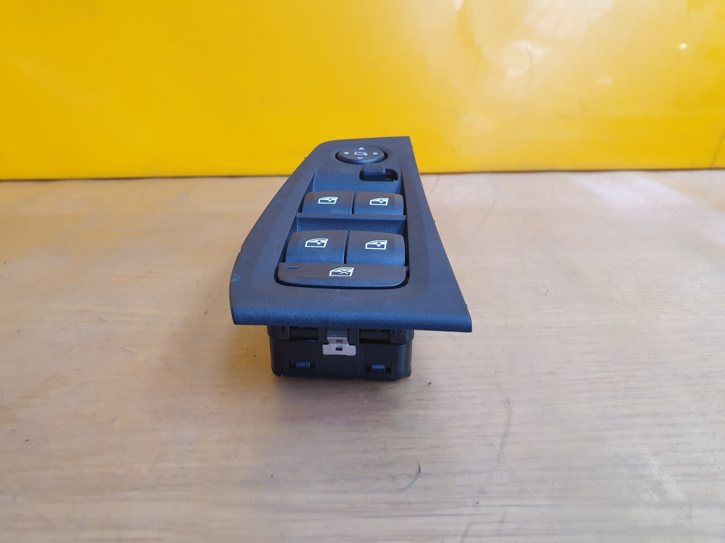 ✅2023 BMW 1 SERIES F40 SPORT 1.5D RIGHT DRIVER SIDE WINDOW CONTROL PANEL A119