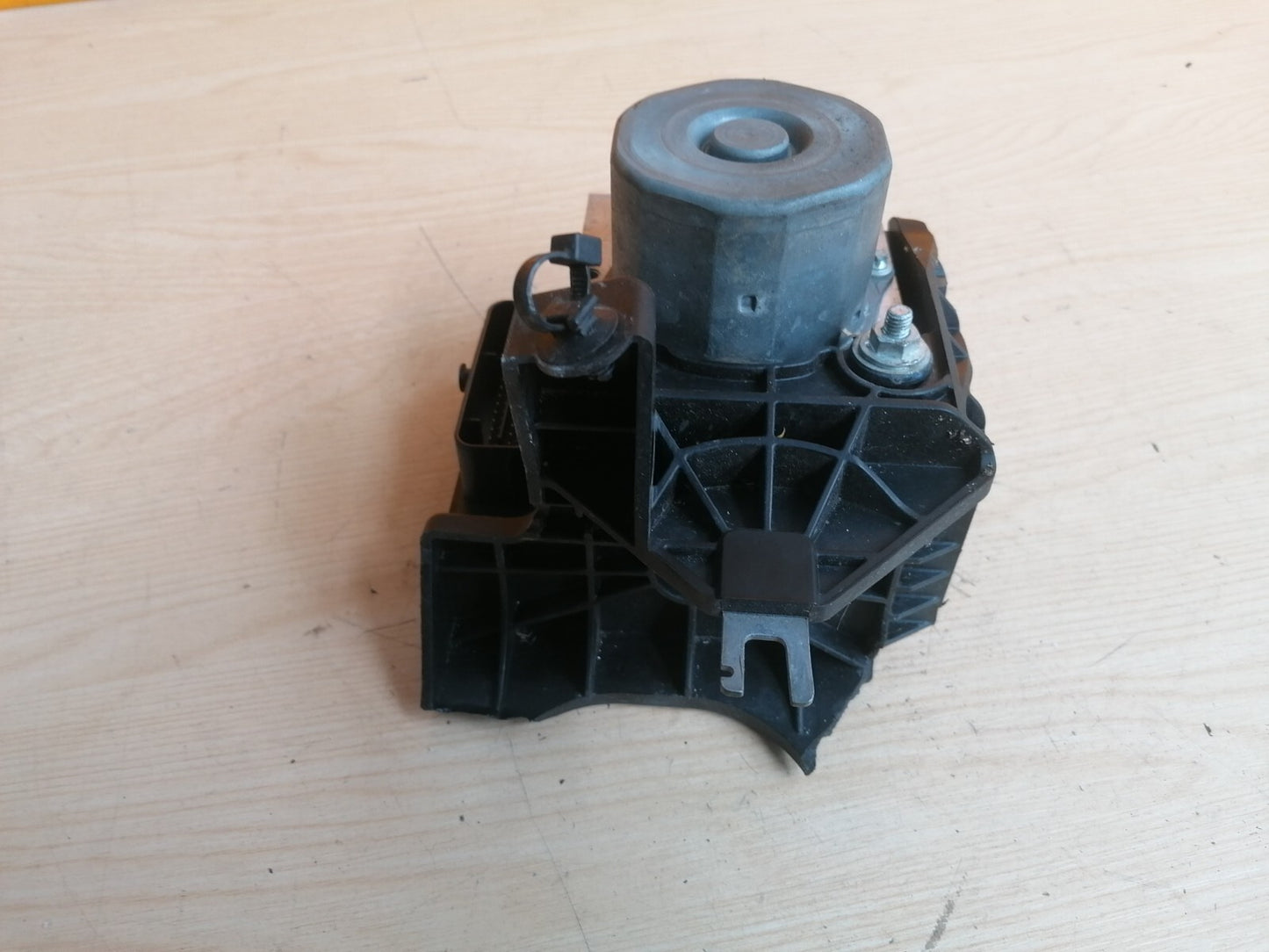 MERCEDES GLA CLASS 2013-2020 ABS PUMP A0004311700 X00