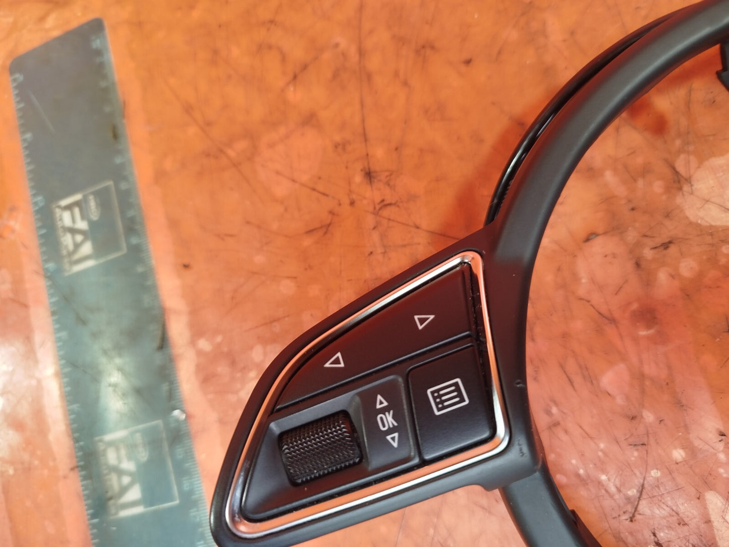 ✅2011 AUDI A1 SPORT STEERING WHEEL TRIM PANEL COVER 4H0419689B + WARRANTY A139