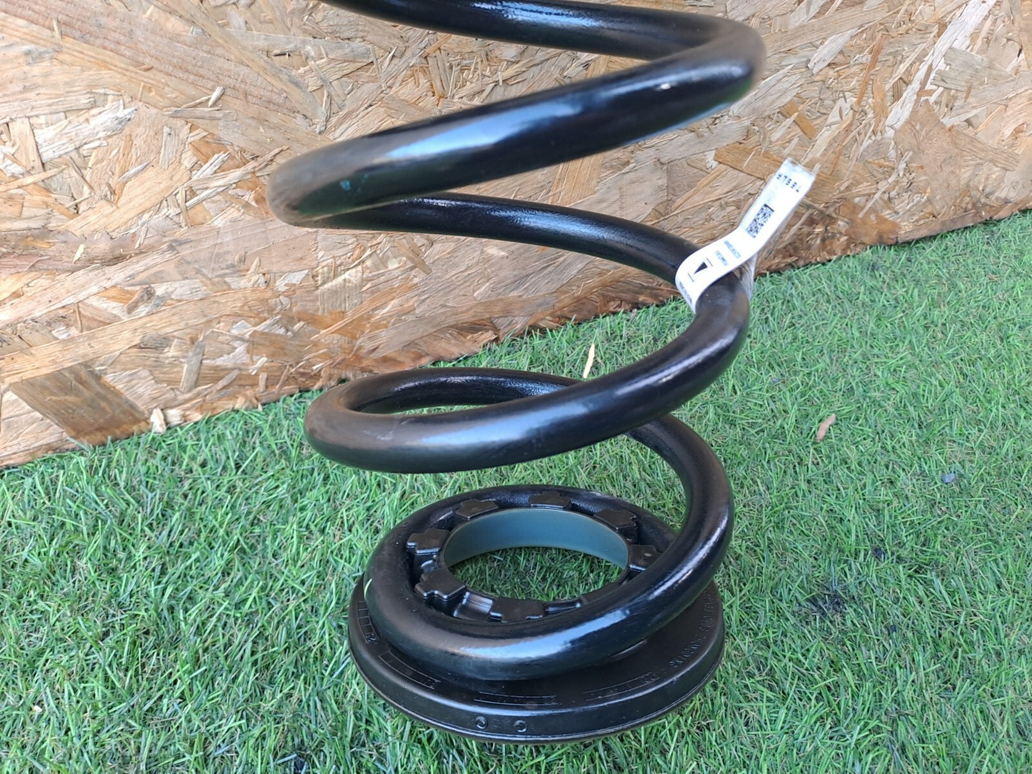 2024 TESLA MODEL 3 LONG REAR RIGHT COIL SPRING 1344472-00-B + WARRANTY A207