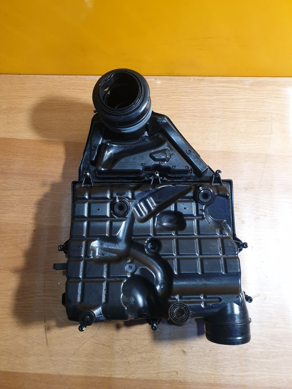✅2019 AUDI A1 SPORTBACK 1.0P AIR FILTER BOX 04C129620A + WARRANTY A130